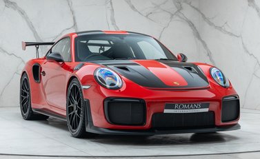 Porsche 911 GT2 RS Weissach (991) 9