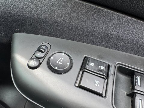 Honda CR-V 2.2 i-DTEC EX Auto 4WD Euro 5 5dr 27