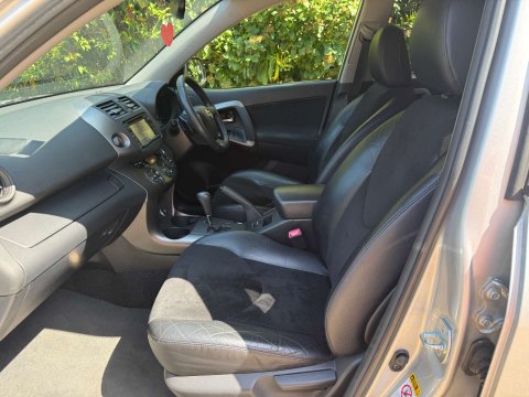 Toyota Rav4 2.0 RAV4 XT-R Valvematic CVT 4WD 5dr 17