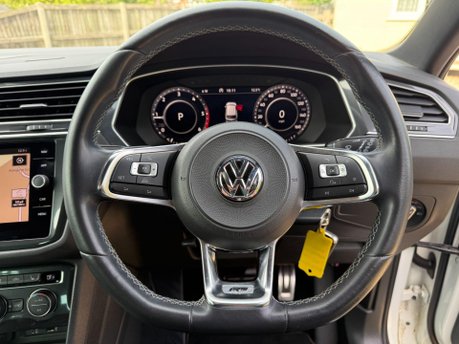 Volkswagen Tiguan 2.0 TDI R-Line DSG 4Motion Euro 6 (s/s) 5dr 14