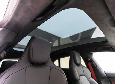 Porsche Taycan Turbo Cross Turismo 12