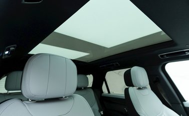 Land Rover Range Rover Sport D300 Dynamic SE 11