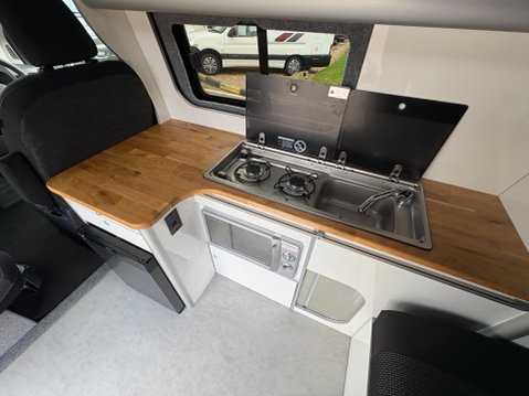 Volkswagen Transporter T7 Rebellion 23