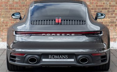 Porsche 911 Carrera 4S (992) 5