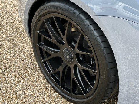 Porsche 718 CAYMAN GT4 RS PDK 49