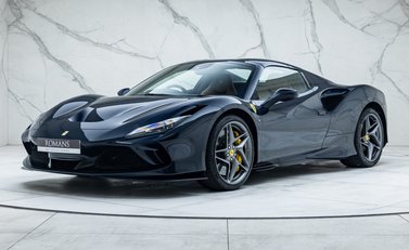 Ferrari F8 SPIDER 10