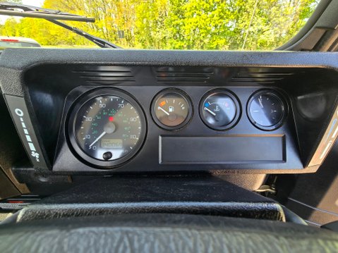 Land Rover Defender 90 TD5 COUNTY P/U 16