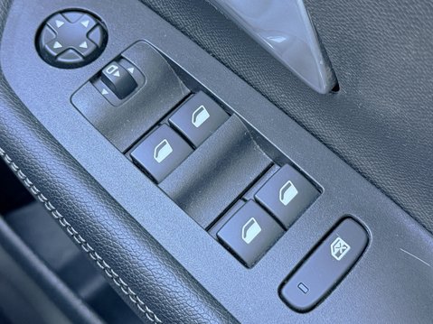 Vauxhall Mokka 1.2 Turbo SRi Premium 5dr 32