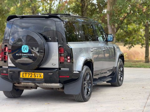 Land Rover Defender 3.0 Defender X-Dynamic SE D MHEV A 4WD 5dr 16