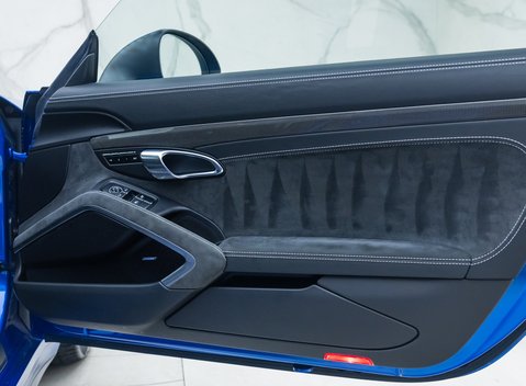 Porsche 911 Carrera 4 GTS (991.2) British Legends Edition 26