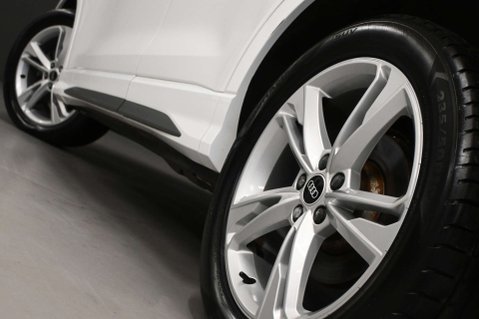 Audi Q3 1.5 Q3 S Line 35 TFSI MHEV Semi-Auto 5dr 41