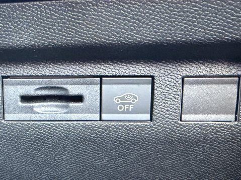 Vauxhall Grandland 1.2 Hybrid [136] GS 5dr e-DCT6 33