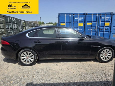 Jaguar XF 2.0d Portfolio Saloon 4dr Diesel Auto Euro 6 (s/s) (163 ps) 11