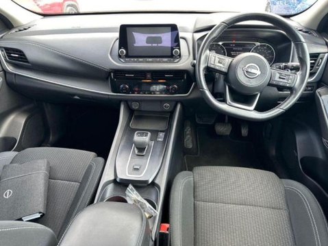 Nissan Qashqai DIG-T ACENTA PREMIUM DCT MHEV 3