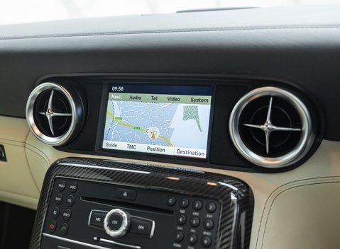 Mercedes-Benz SLS AMG 24