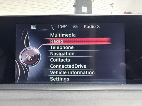 BMW 2 Series 2.0 220i Sport Euro 6 (s/s) 2dr 31