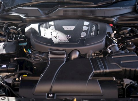 Maserati Quattroporte DV6 31