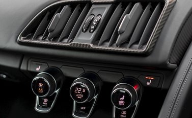 Audi R8 V10 Plus 16