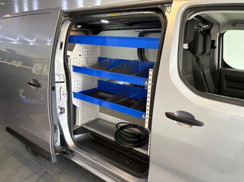 Vauxhall Vivaro 3100 75kWh Dynamic Auto L1 H1 6dr (7.4kW Charger) 10