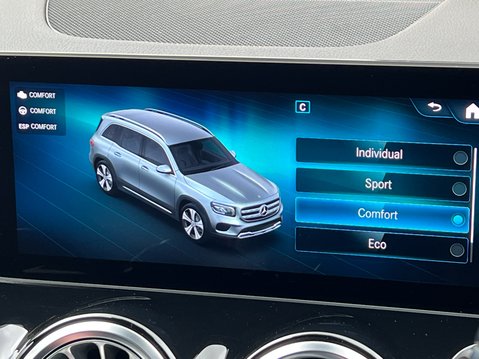 Mercedes-Benz GLB 2.0 GLB220d AMG Line (Premium) SUV 5dr Diesel 8G-DCT 4MATIC Euro 6 (190 ps) 39