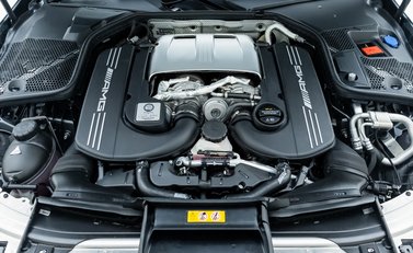 Mercedes-Benz C Class AMG C 63 S Night Edition 36