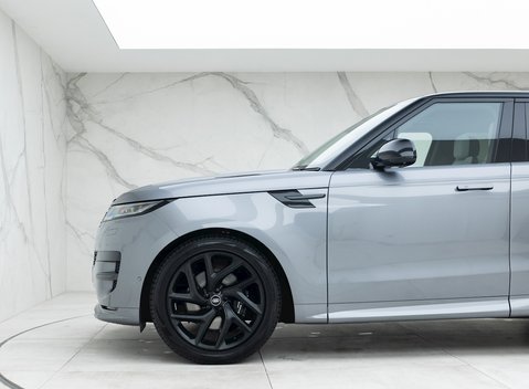 Land Rover Range Rover Sport D300 Dynamic SE 23