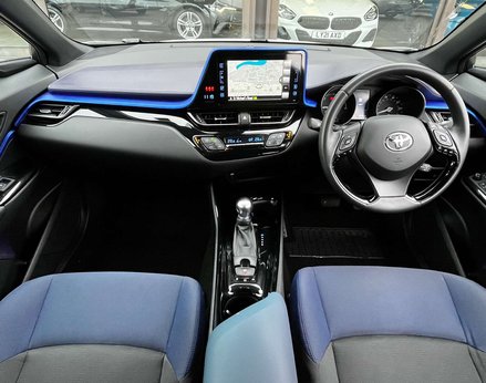Toyota C-HR 1.8 C-HR-Dynamic HEV CVT 5dr 2