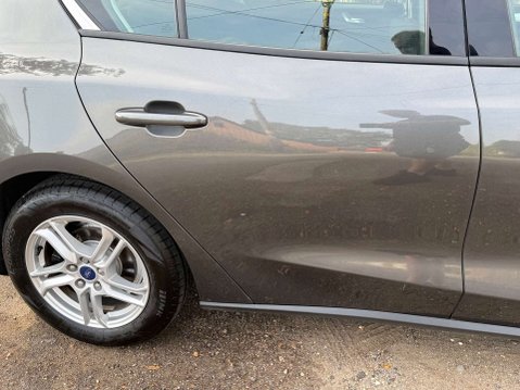 Ford Focus 1.5 Focus Zetec TDCI 5dr 47