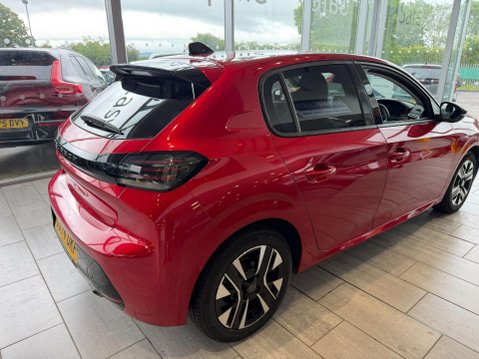 Peugeot 208 1.2 PureTech Allure Euro 6 (s/s) 5dr 8