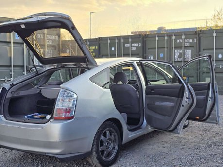 Toyota Prius 1.5 T4 Hatchback 5dr Petrol Hybrid CVT (104 g/km, 76 bhp) 15