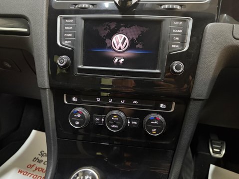 Volkswagen Golf 2.0 TSI BlueMotion Tech R 4Motion Euro 6 (s/s) 5dr 22
