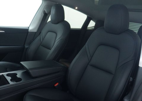 Tesla Model Y (Dual Motor) Long Range SUV 5dr Electric Auto 4WDE (384 bhp) 46