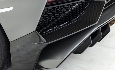 Lamborghini Aventador SV LP 750-4 Roadster 36