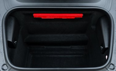 Porsche Cayman GT4 (718) 30