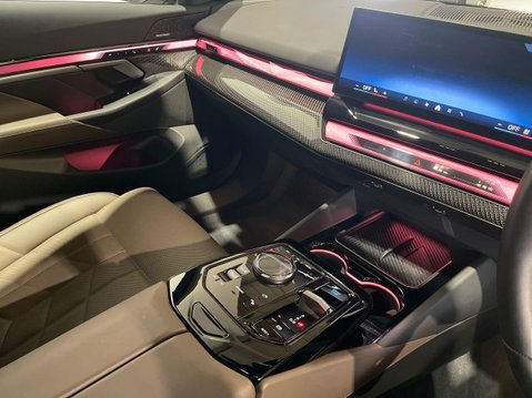 BMW I5 40 83.9kWh M Sport Touring 5dr Electric Auto eDrive (11kW Charger) (340 ps) 22