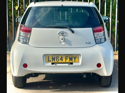 Toyota Iq 1.0 VVT-i Hatchback 3dr Petrol Multidrive Euro 5 (68 ps) 36