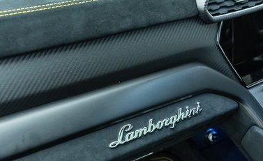 Lamborghini Urus Performante 25
