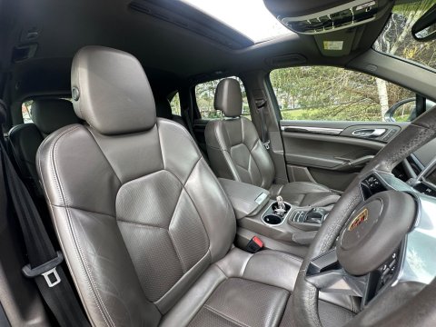 Porsche Cayenne 3.0 TD V6 TiptronicS 4WD Euro 6 (s/s) 5dr 23