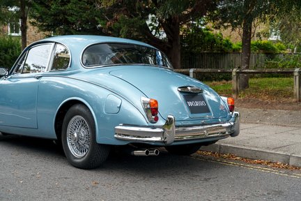 Jaguar Mark II Fixed Head Coupé 12