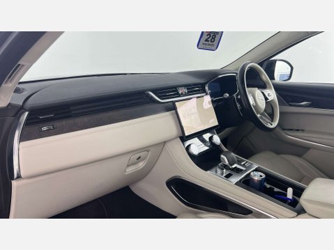 Jaguar F-Pace 2.0 F-PACE HSE D MHEV AWD Auto 4WD 5dr 8