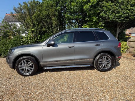 Volkswagen Touareg 3.0 TDI V6 BlueMotion Tech SE Tiptronic 4WD Euro 6 (s/s) 5dr 3