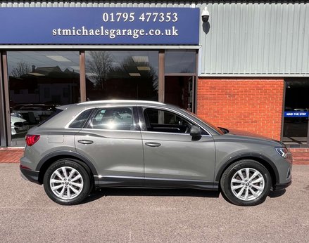 Audi Q3 1.5 Q3 Sport 35 TFSI Semi-Auto 5dr 10