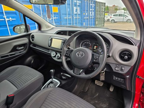 Toyota Yaris 1.5 VVT-i Icon Hatchback 5dr Petrol CVT Euro 6 (111 ps) 48