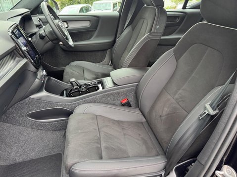 Volvo XC40 B4 PLUS 28