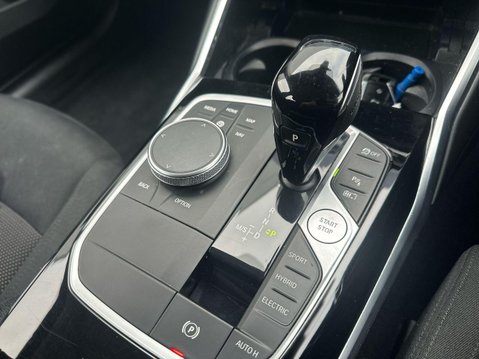 BMW 3 Series 2.0 330e 12kWh SE Pro Touring 5dr Petrol Plug-in Hybrid Auto xDrive Euro 6 39