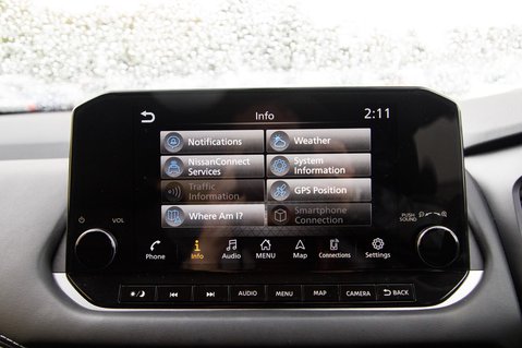 Nissan Qashqai DIG-T N-CONNECTA MHEV 19