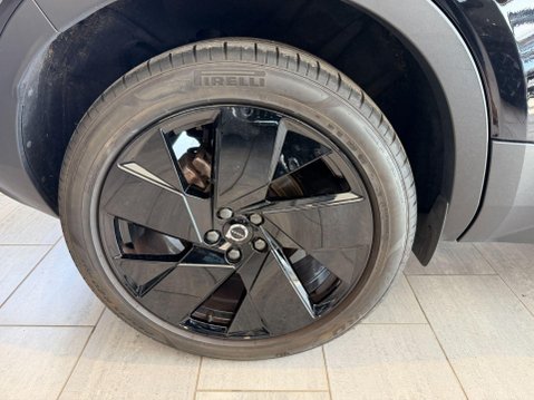 Volvo XC40 2.0 B3 MHEV Ultra Black Edition DCT Auto Euro 6 (s/s) 5dr 6