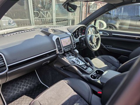 Porsche Cayenne 3.0 Cayenne D Platinum Edition V6 Tiptronic S A 4WD 5dr 7