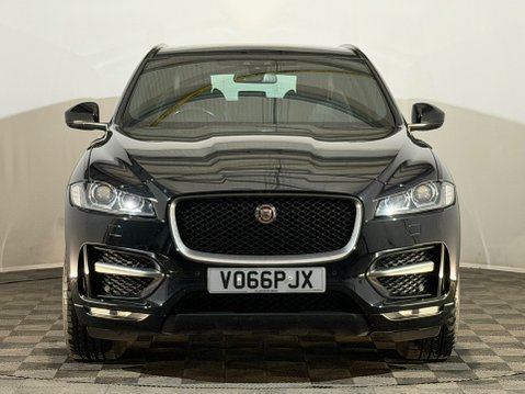 Jaguar F-Pace R-SPORT AWD 2