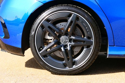 Mercedes-Benz A Class 2.0 AMG A 35 Premium + MHEV 4M A 4WD 5dr 13